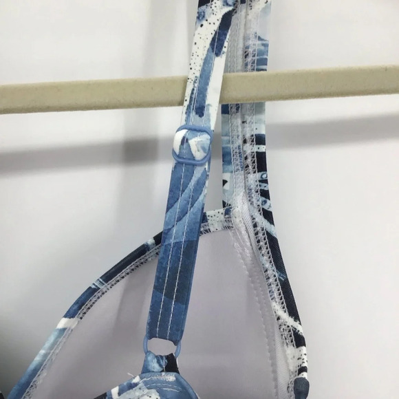 Nip Tuck Women’s One Piece Blue Floral Palms Slimming Swimsuit NWT Size 6 - Picture 8 of 10